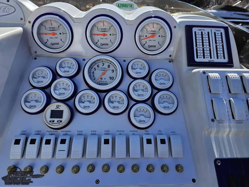 Slide: The Image of Black Thunder 43 GT Flat Deck 2001 - 74