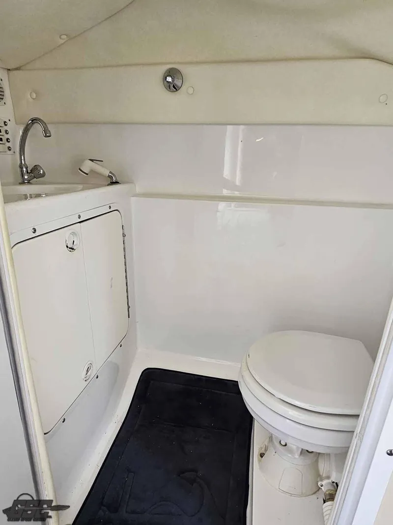 Slide: The Image of Black Thunder 43 GT Flat Deck 2001 - 87