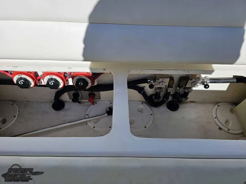 Slide: The Image of Black Thunder 43 GT Flat Deck 2001 - 90