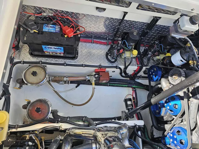 Slide: The Image of Black Thunder 43 GT Flat Deck 2001 - 95