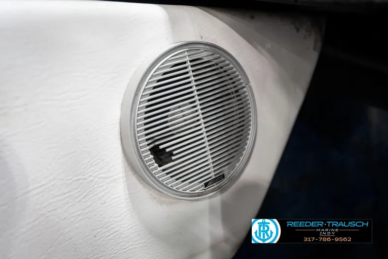 Slide: The Image of Speaker on a 1991 Chaparral 1800 SL boat interior, featuring a white panel. - 38