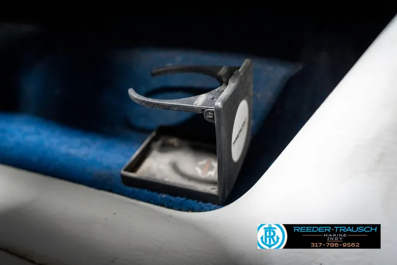Slide: The Image of 1991 Chaparral 1800 SL boat interior with cup holder detail. - 39