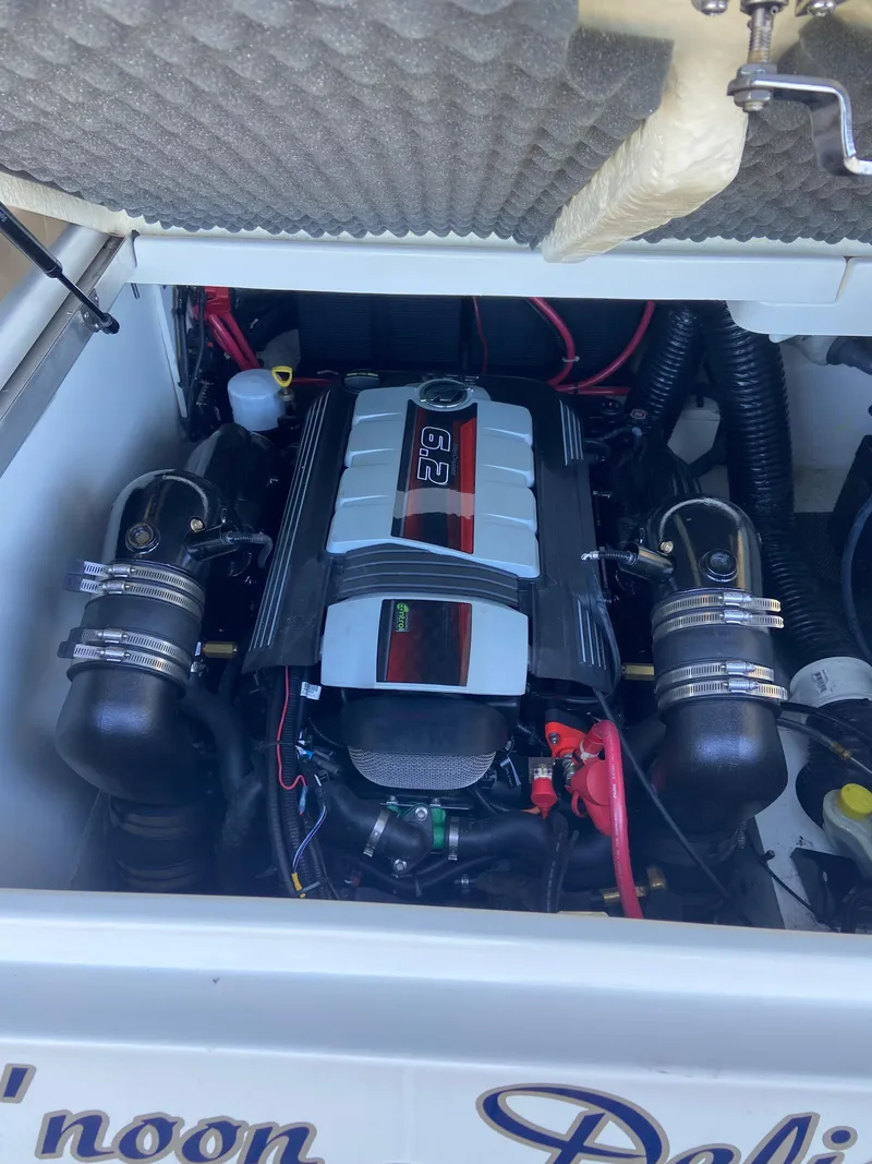 Slide: The Image of Engine compartment of a 2016 Sea Ray 270 Sundeck boat. - 9