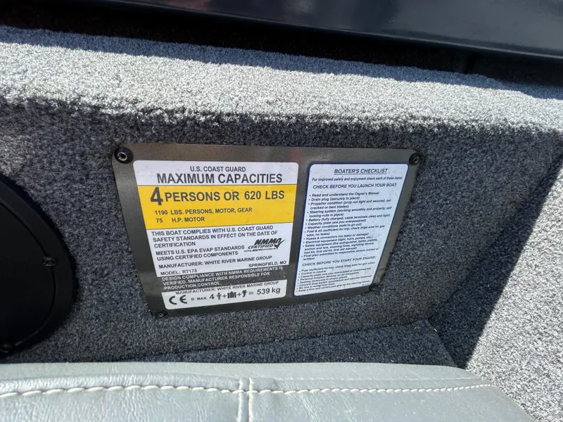 Slide: The Image of 2023 Ranger RT178 capacity label, maximum 4 persons or 620 lbs, U.S. Coast Guard compliant. - 33