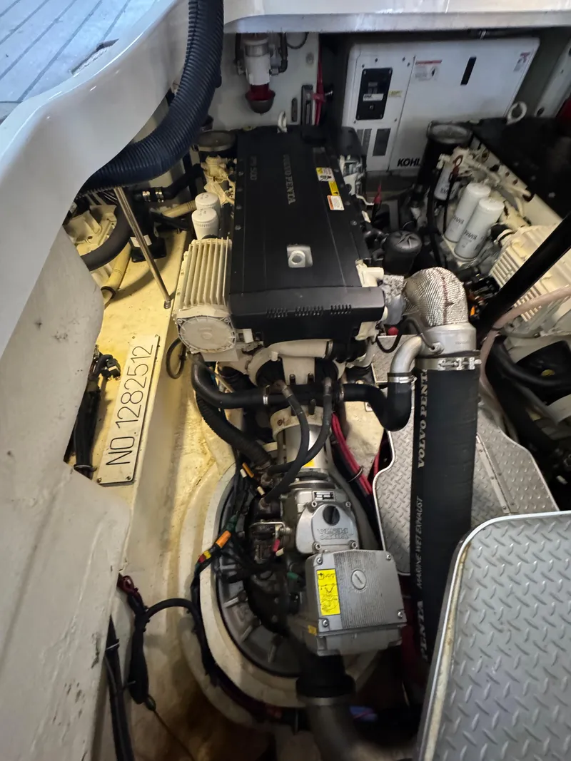 Slide: The Image of Formula 40 Performance Cruiser 2018 - 10