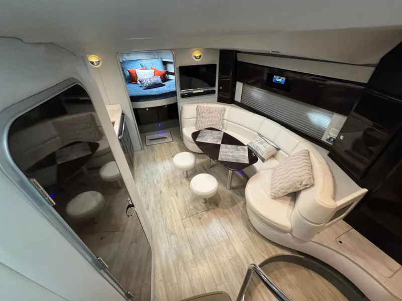 Slide: The Image of Formula 40 Performance Cruiser 2018 - 17