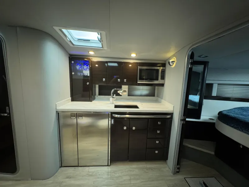 Slide: The Image of Formula 40 Performance Cruiser 2018 - 19