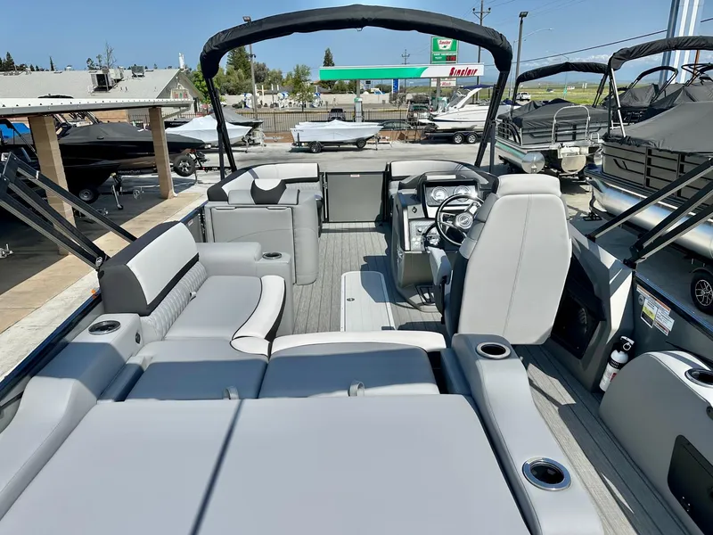 Slide: The Image of Avalon 23' Catalina Platinum Versatile Rear Lounge w/ 200HP Mercury! 2025 - 4