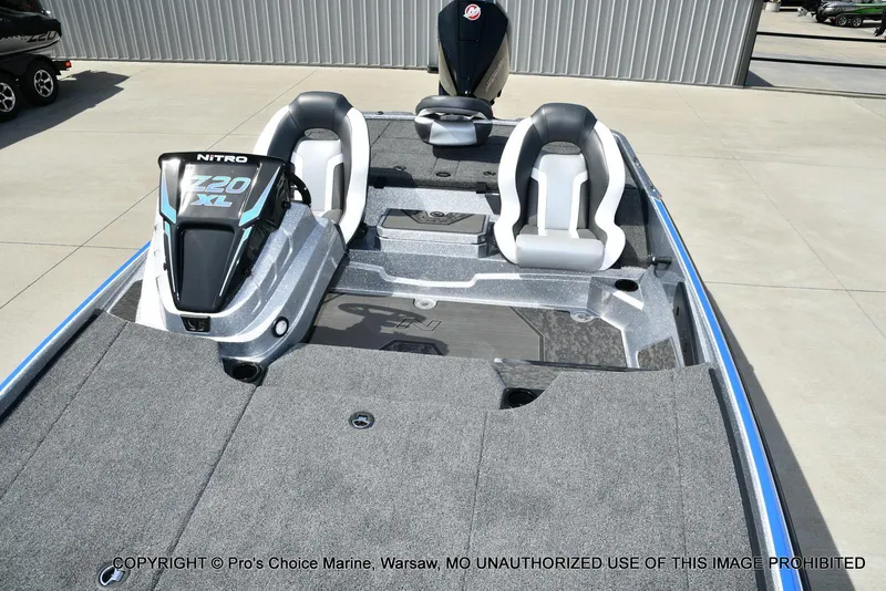 Slide: The Image of Nitro Z20 XL Garmin Pro Pack 2025 - 11