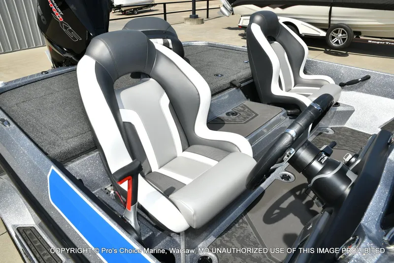 Slide: The Image of Nitro Z20 XL Garmin Pro Pack 2025 - 34