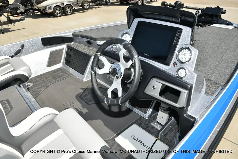 Slide: The Image of Nitro Z20 XL Garmin Pro Pack 2025 - 36