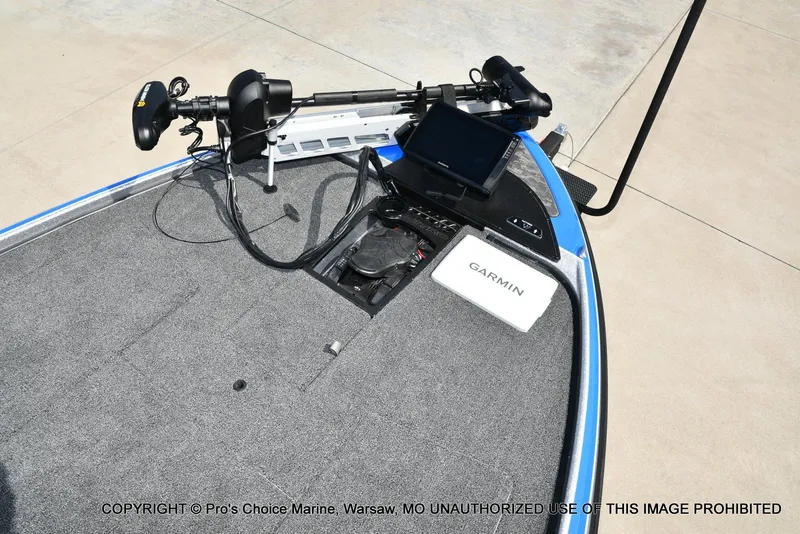 Slide: The Image of Nitro Z20 XL Garmin Pro Pack 2025 - 4