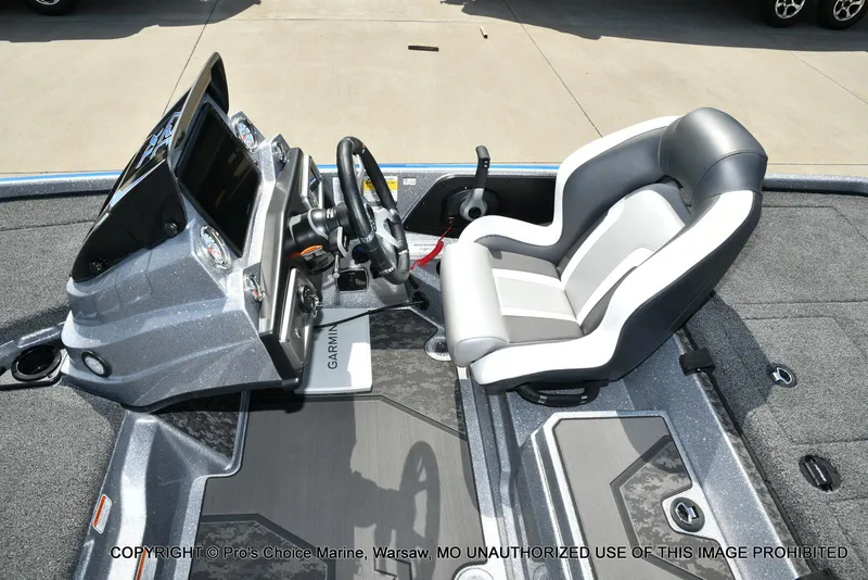 Slide: The Image of Nitro Z20 XL Garmin Pro Pack 2025 - 42