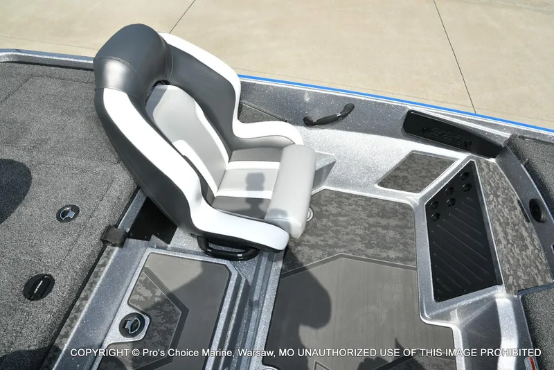 Slide: The Image of Nitro Z20 XL Garmin Pro Pack 2025 - 44