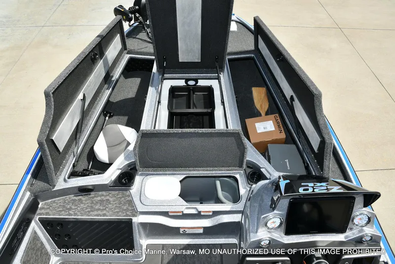 Slide: The Image of Nitro Z20 XL Garmin Pro Pack 2025 - 56