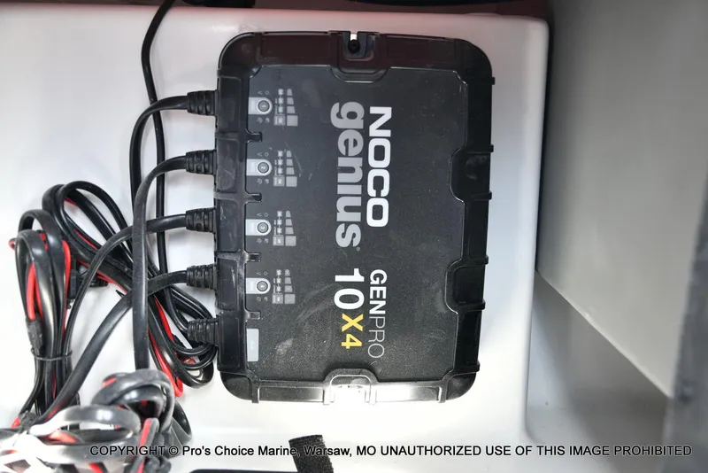 Slide: The Image of Nitro Z20 XL Garmin Pro Pack 2025 - 72