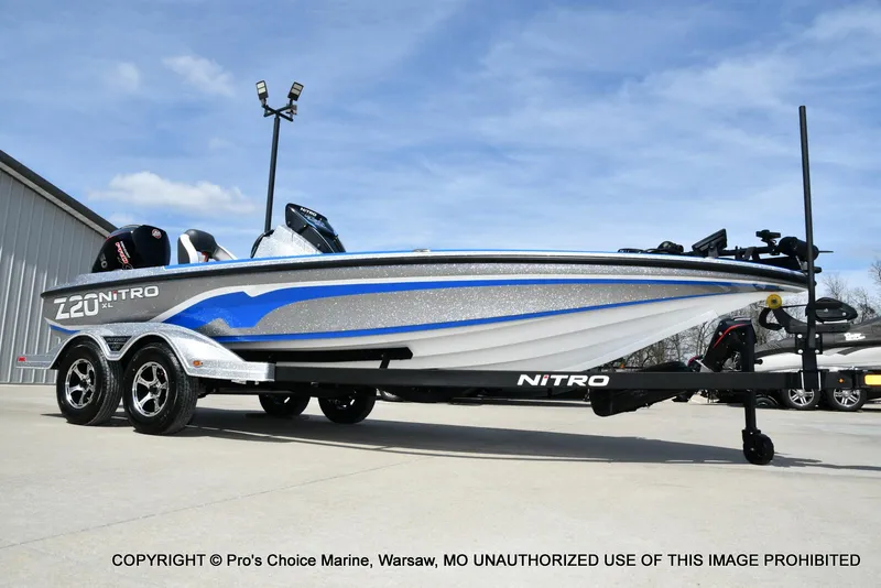 Slide: The Image of Nitro Z20 XL Garmin Pro Pack 2025 - 8