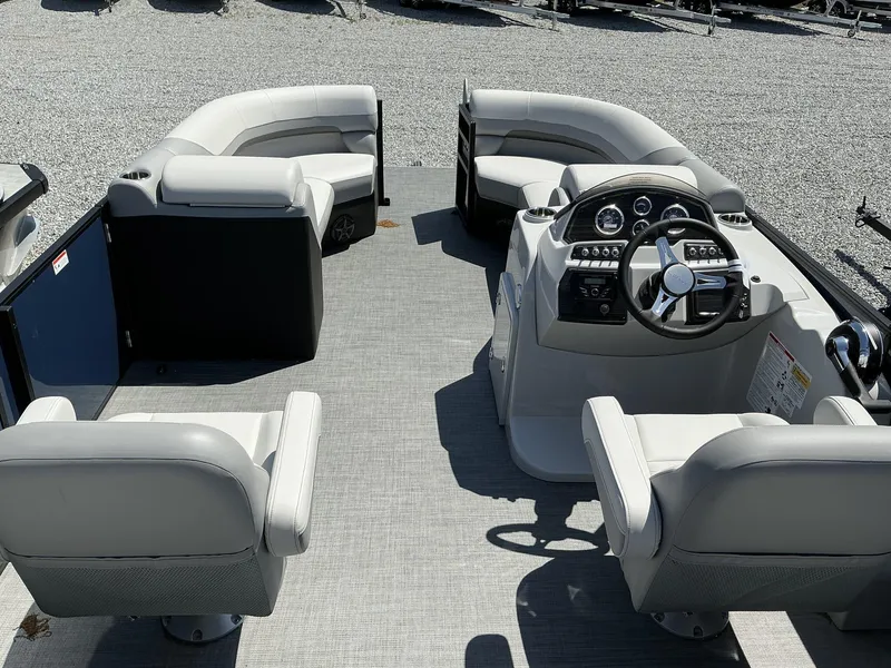 Slide: The Image of Lowe SS230 2025 - 12