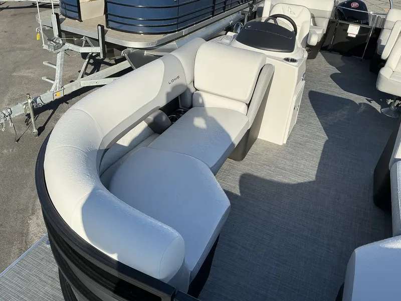 Slide: The Image of Lowe Ss 230 2025 - 5