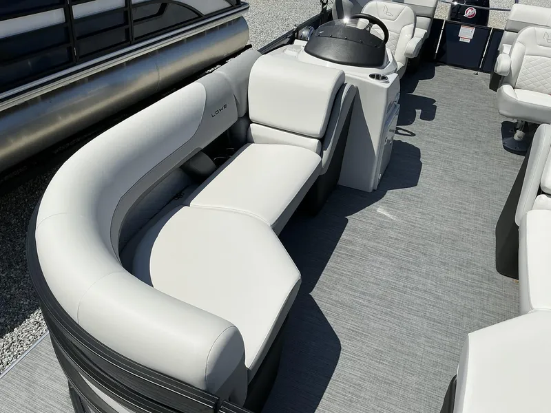 Slide: The Image of Lowe SS230 2025 - 4