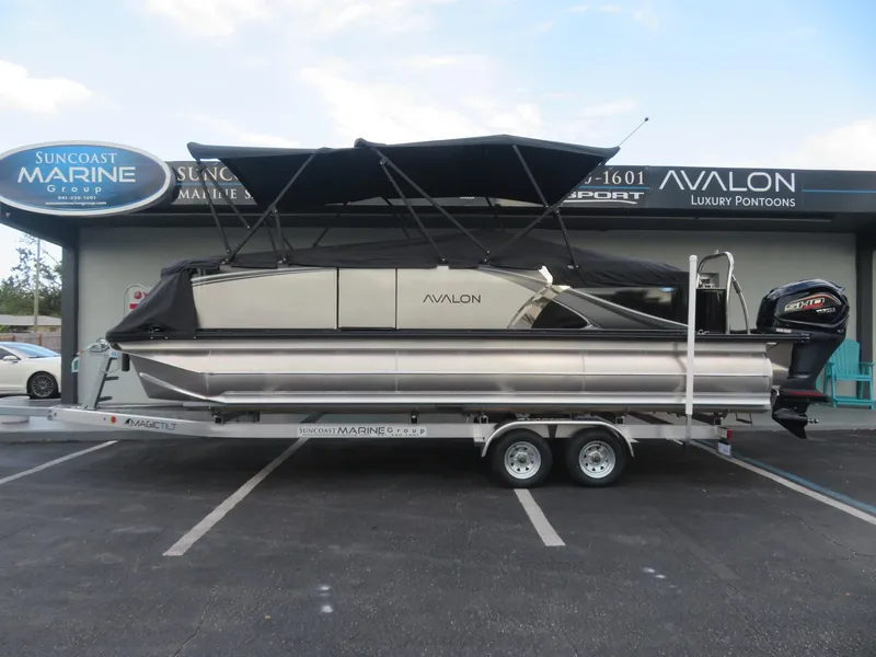 Slide: The Image of Avalon LSZ Quad Lounger 2026 - 58