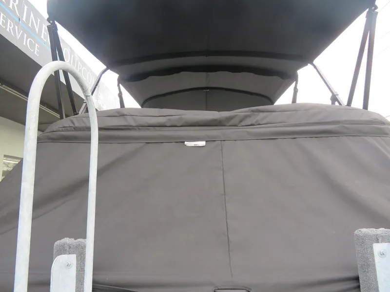 Slide: The Image of Avalon LSZ Quad Lounger 2026 - 59