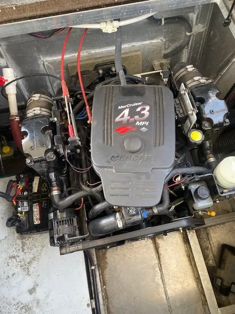 Slide: The Image of Engine compartment of a 2007 Sharpe 18 x 84 Houseboat with MerCruiser 4.3 MPI engine. - 29