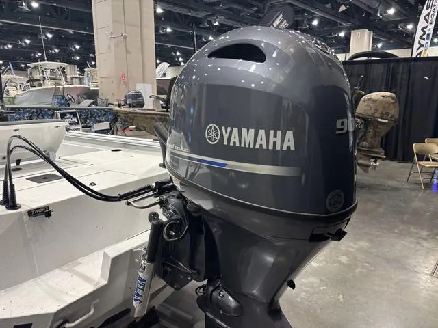 Slide: The Image of Thor LAKE HAMMER 1900 CC W/ BAYSTAR STEERING 2025 - 12