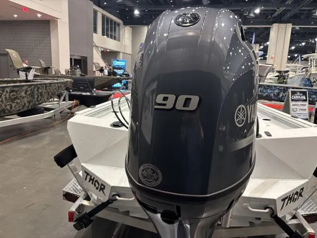 Slide: The Image of Thor LAKE HAMMER 1900 CC W/ BAYSTAR STEERING 2025 - 14