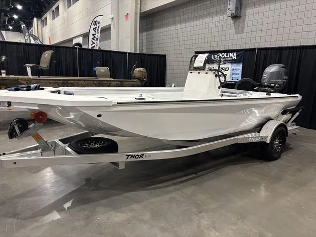 Slide: The Image of Thor LAKE HAMMER 1900 CC W/ BAYSTAR STEERING 2025 - 3