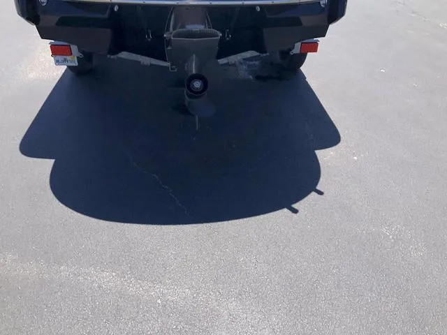 Slide: The Image of Monterey 204FSX 2016 - 7