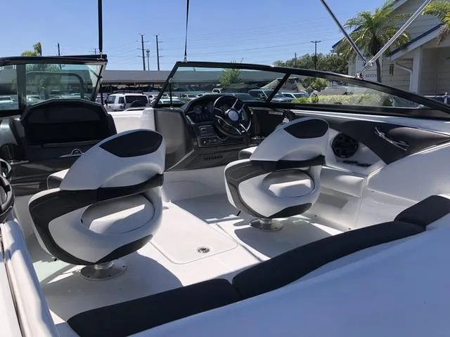 Slide: The Image of Monterey 204FSX 2016 - 9