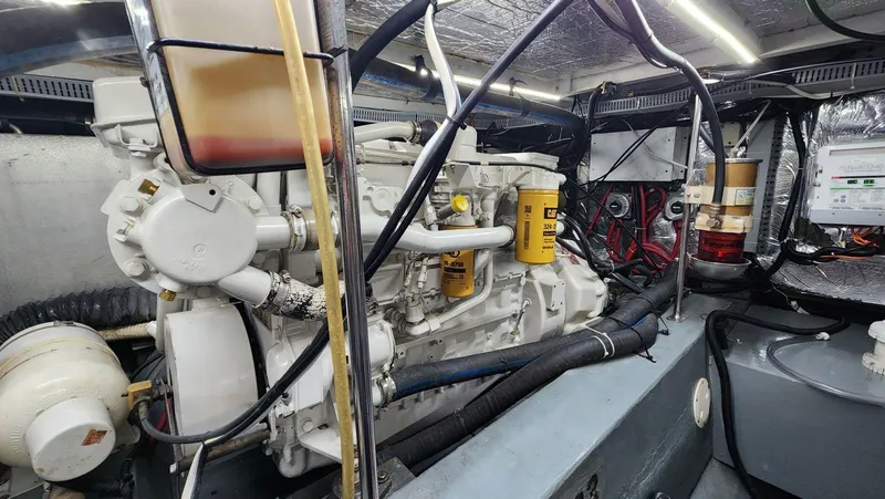 Slide: The Image of Carver 440 Aft Cabin Motor Yacht 1995 - 53