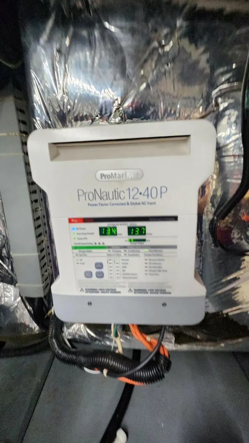 Slide: The Image of Carver 440 Aft Cabin Motor Yacht 1995 - 59