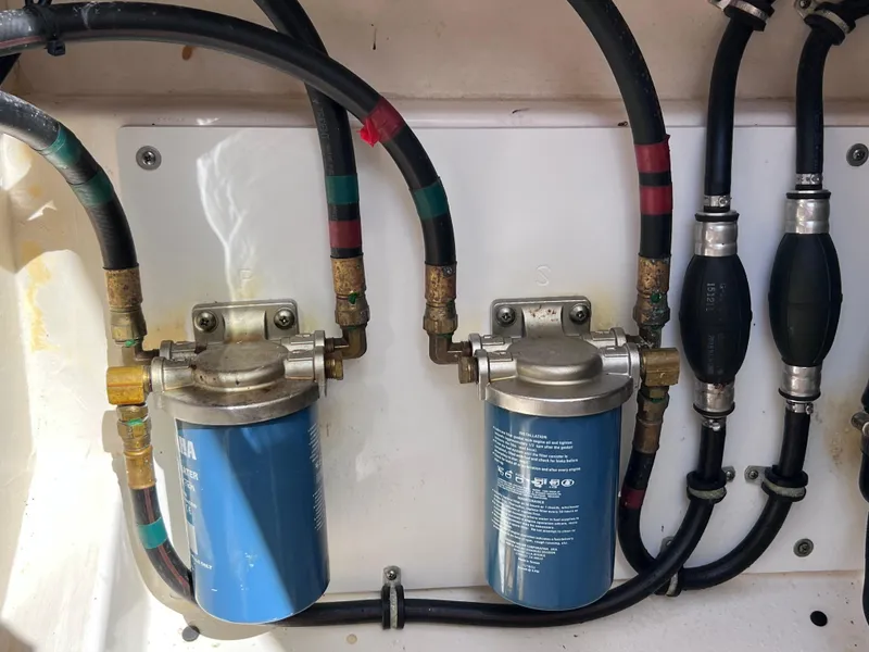 Slide: The Image of Pursuit DC 295 Dual Console w/ Twin Yamaha 300 CLEAN CLEAN CLEAN 2016 - 100