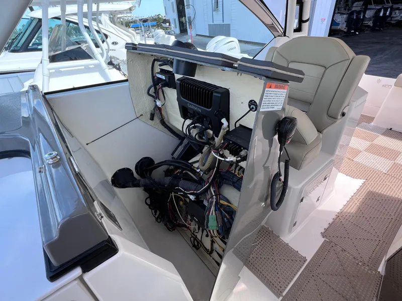 Slide: The Image of Pursuit DC 295 Dual Console w/ Twin Yamaha 300 CLEAN CLEAN CLEAN 2016 - 103