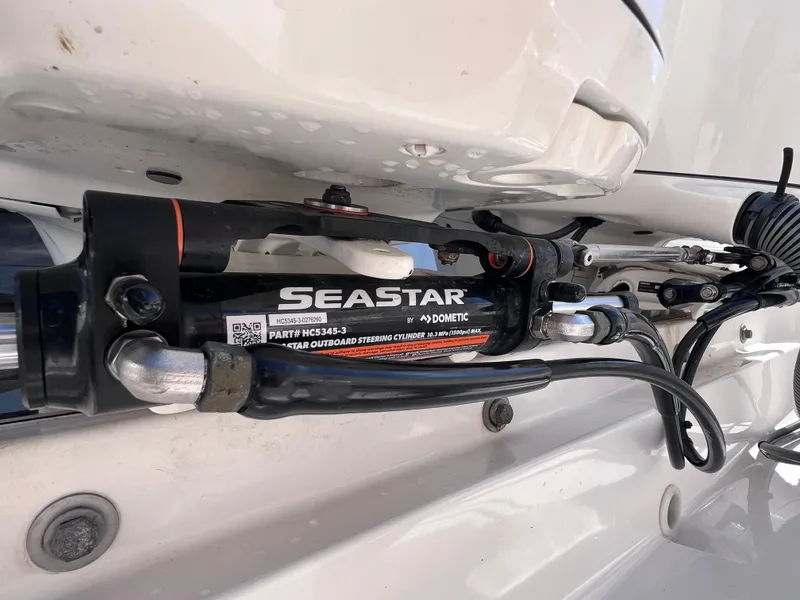 Slide: The Image of Pursuit DC 295 Dual Console w/ Twin Yamaha 300 CLEAN CLEAN CLEAN 2016 - 104