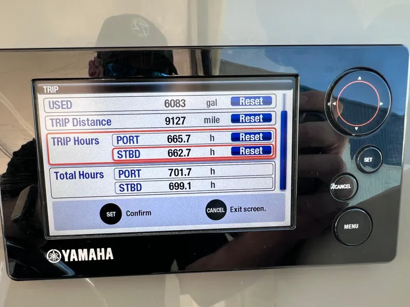 Slide: The Image of Pursuit DC 295 Dual Console w/ Twin Yamaha 300 CLEAN CLEAN CLEAN 2016 - 62