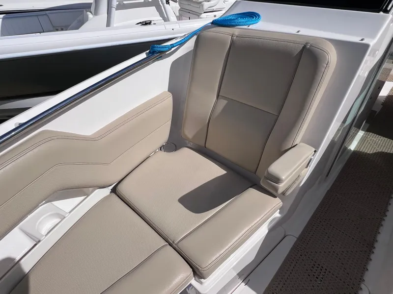 Slide: The Image of Pursuit DC 295 Dual Console w/ Twin Yamaha 300 CLEAN CLEAN CLEAN 2016 - 73