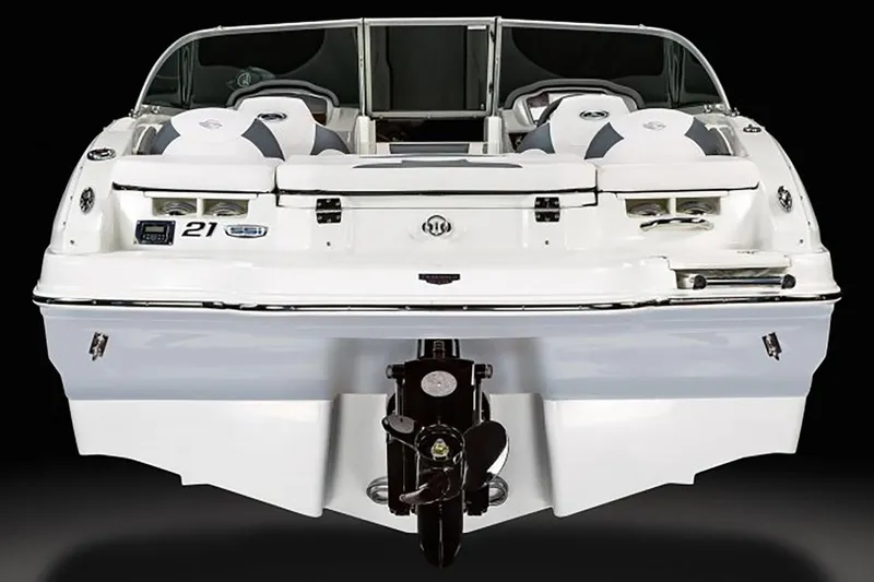 Slide: The Image of Chaparral 21 SSi Ski & Fish 2025 - 12