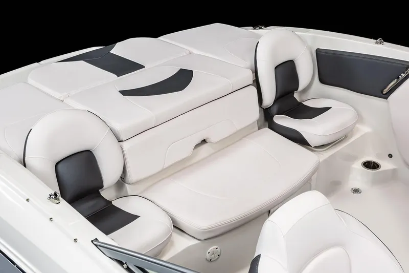 Slide: The Image of Chaparral 21 SSi Ski & Fish 2025 - 16