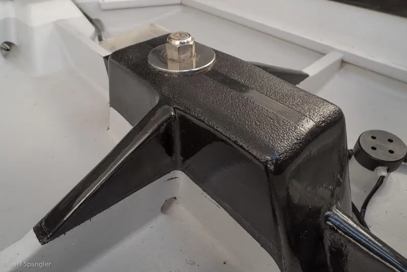 Slide: The Image of Interior - Keel Bolt - 22