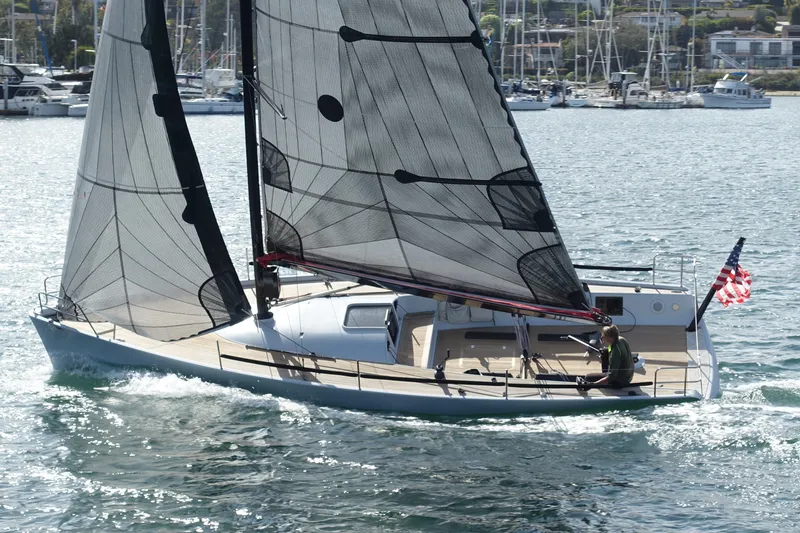 Slide: The Image of Maxi Dolphin Cross Current 33 2006 - 65