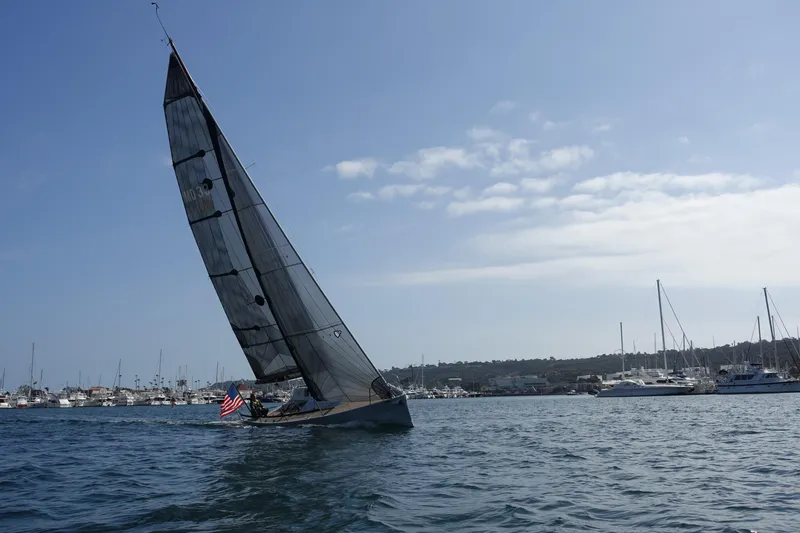 Slide: The Image of Maxi Dolphin Cross Current 33 2006 - 67