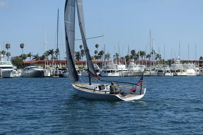 Slide: The Image of Maxi Dolphin Cross Current 33 2006 - 70