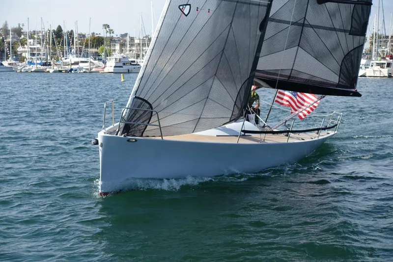 Slide: The Image of Maxi Dolphin Cross Current 33 2006 - 71