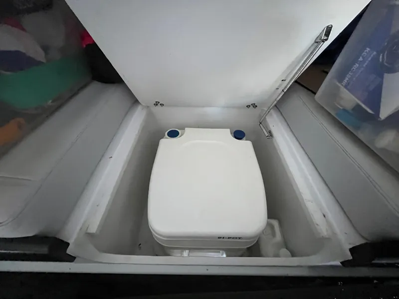 Slide: The Image of Maxi Dolphin Cross Current 33 2006 - 93