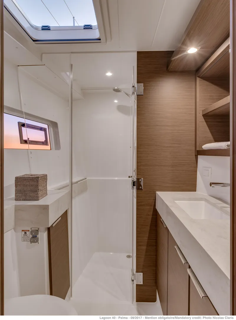 Slide: The Image of Manufacturer Provided Image: Lagoon 40 Heads - 22