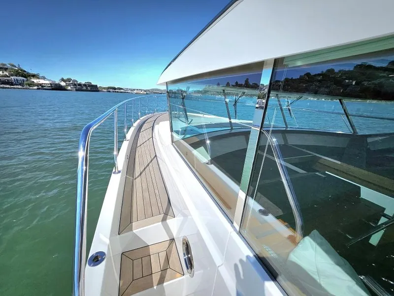 Slide: The Image of Delta Carbon 54 IPS 2018 - 16