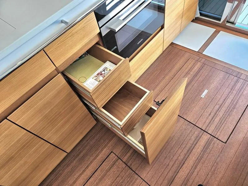 Slide: The Image of Delta Carbon 54 IPS 2018 - 42